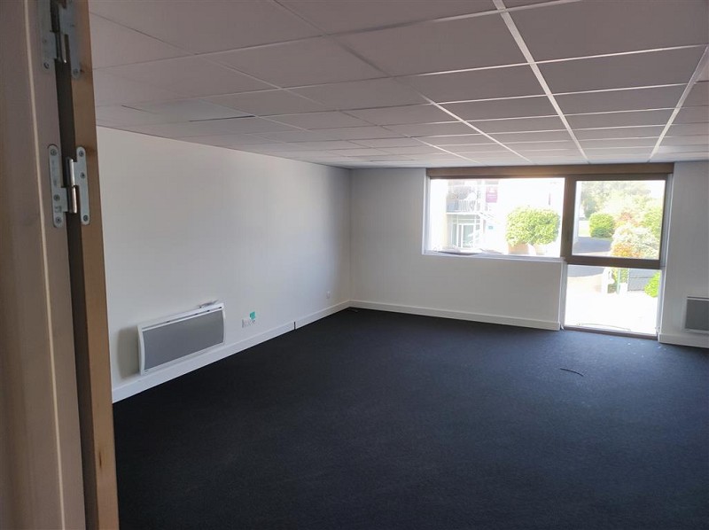 Agrandir la photo Local d'activité à louer - 171.0 m2 - 44 - Loire-Atlantique