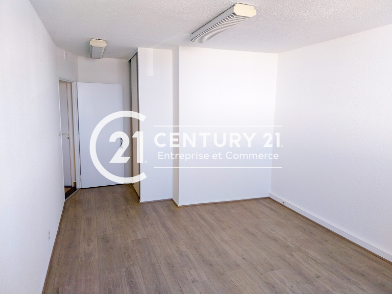 Bureaux à louer - 180.0 m2 - 44 - Loire-Atlantique