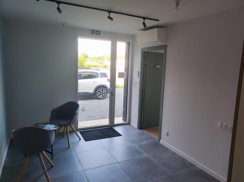 Agrandir la photo Local d'activité à louer - 380.0 m2 - 44 - Loire-Atlantique