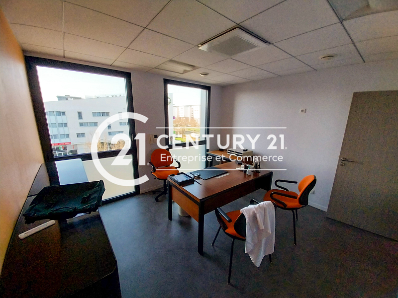 Bureaux à vendre - 136.0 m2 - 44 - Loire-Atlantique