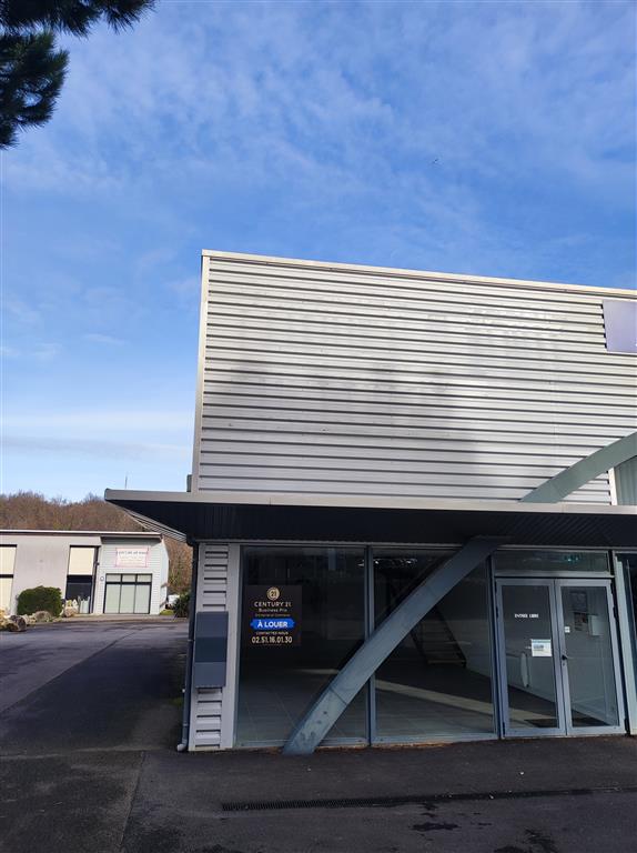Agrandir la photo Local d'activité à louer - 165.0 m2 - 44 - Loire-Atlantique