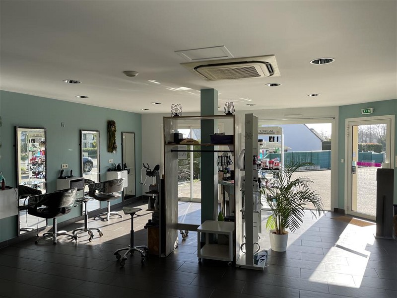 Agrandir la photo Salon de coiffure à vendre - 55.0 m2 - 44 - Loire-Atlantique