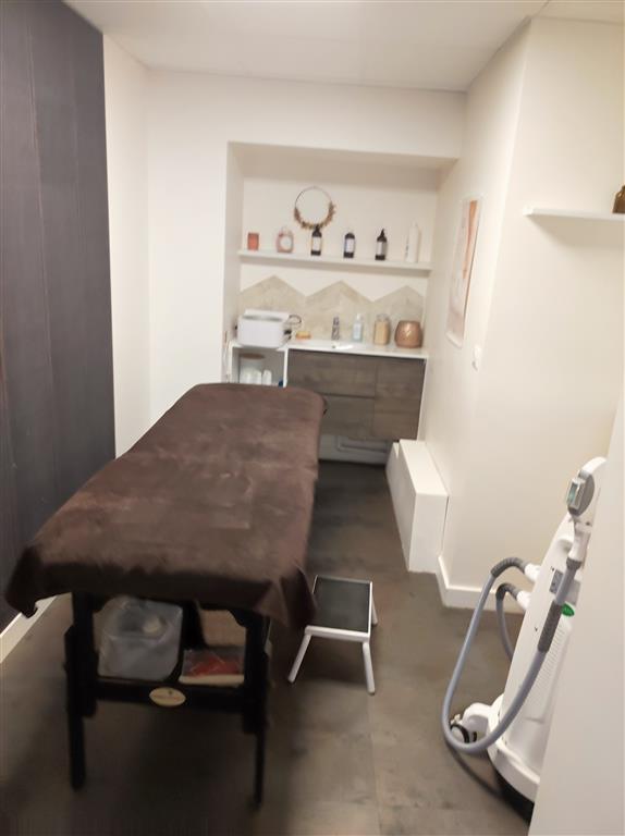 Agrandir la photo Esthétique à vendre - 44 - Loire-Atlantique