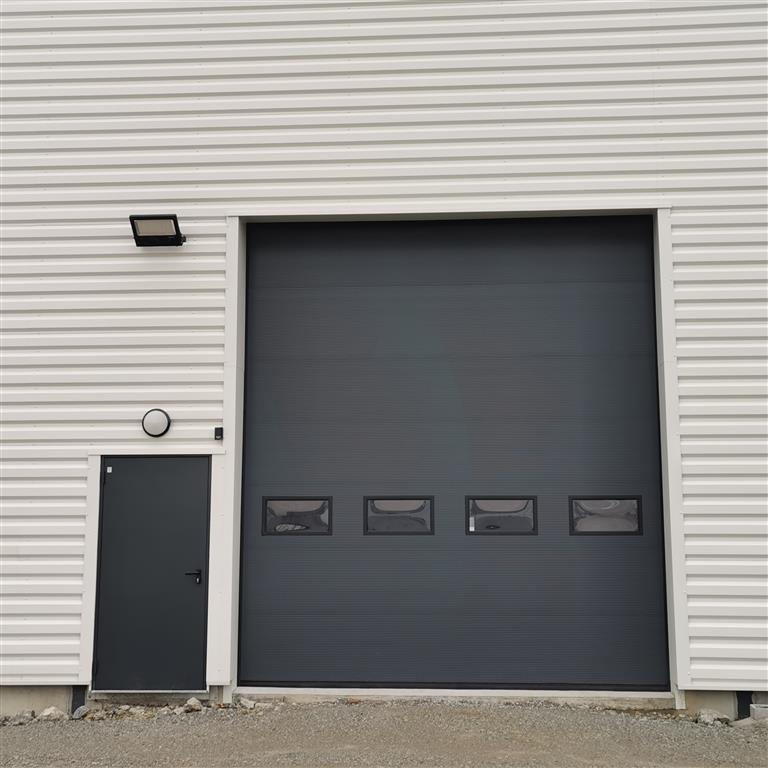 Agrandir la photo Local d'activité à louer - 144.0 m2 - 44 - Loire-Atlantique