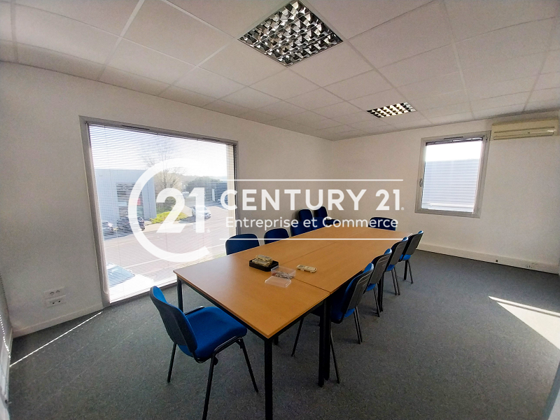 Bureaux à louer - 261.0 m2 - 44 - Loire-Atlantique