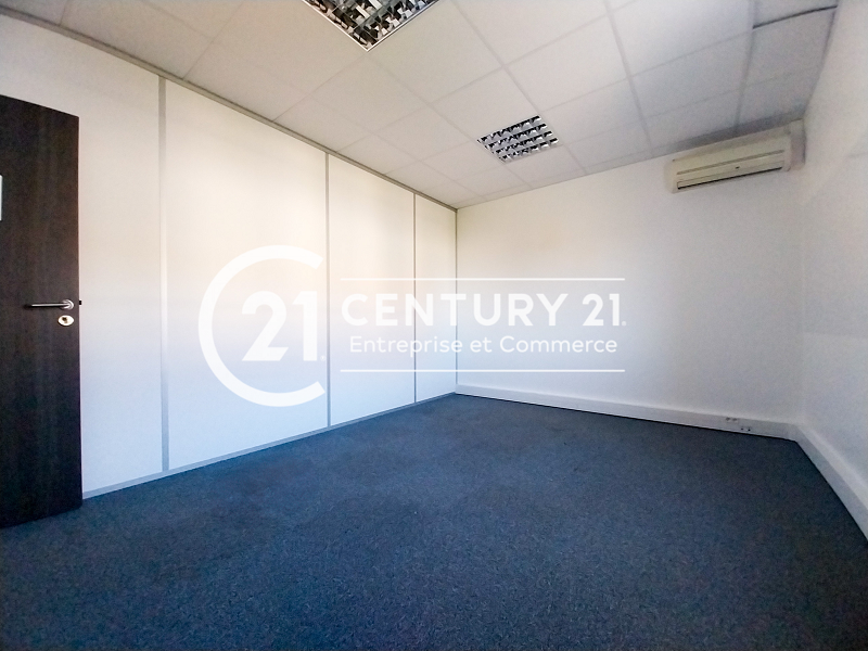 Bureaux à louer - 261.0 m2 - 44 - Loire-Atlantique