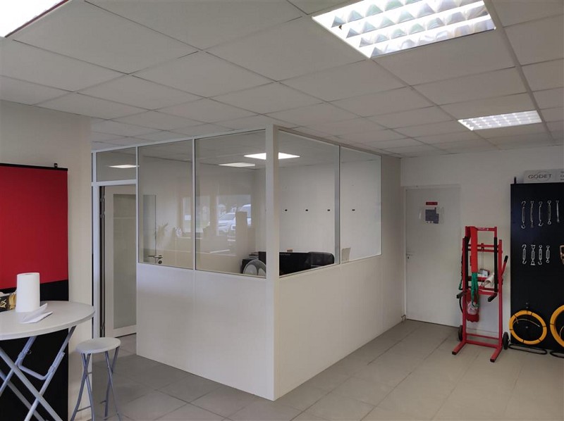Agrandir la photo Local d'activité à louer - 233.0 m2 - 44 - Loire-Atlantique