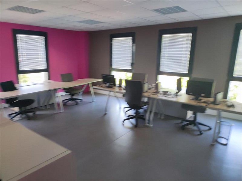 Bureaux à louer - 227.0 m2 - 44 - Loire-Atlantique