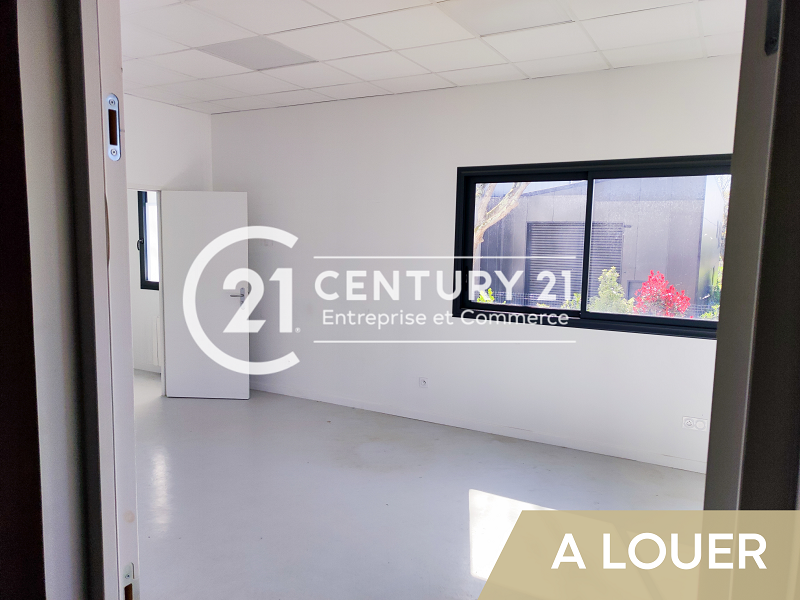 Local d'activité à louer - 140.0 m2 - 44 - Loire-Atlantique