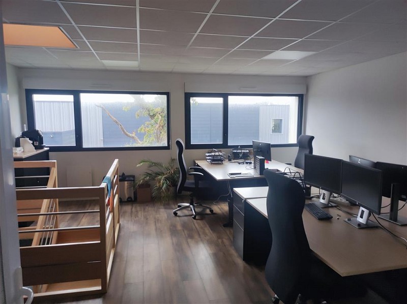 Agrandir la photo Local d'activité à louer - 172.0 m2 - 44 - Loire-Atlantique
