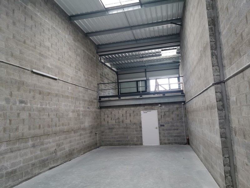 Agrandir la photo Local d'activité à vendre - 144.0 m2 - 44 - Loire-Atlantique