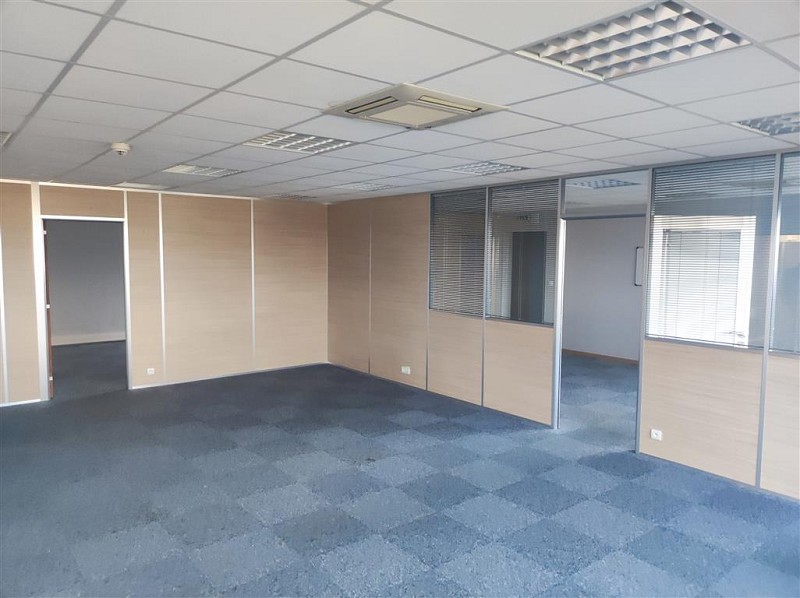 Bureaux à louer - 152.0 m2 - 44 - Loire-Atlantique