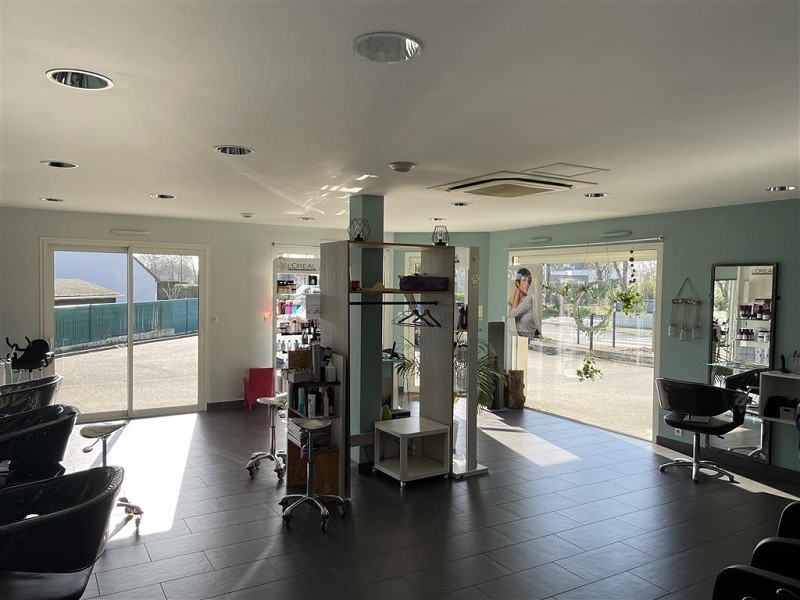 Agrandir la photo Salon de coiffure à vendre - 55.0 m2 - 44 - Loire-Atlantique