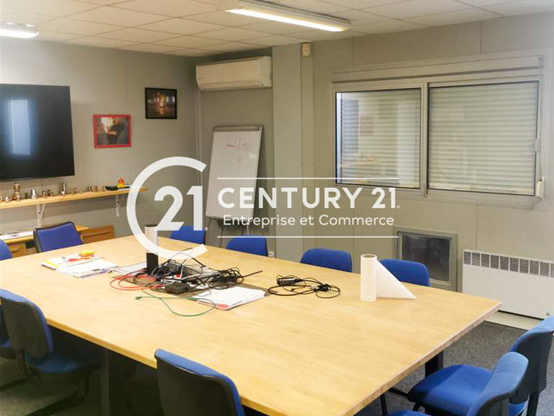 Local d'activité à louer - 900.0 m2 - 44 - Loire-Atlantique