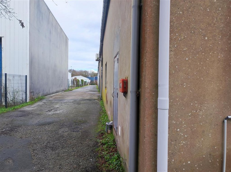 Agrandir la photo Local d'activité à louer - 717.0 m2 - 44 - Loire-Atlantique