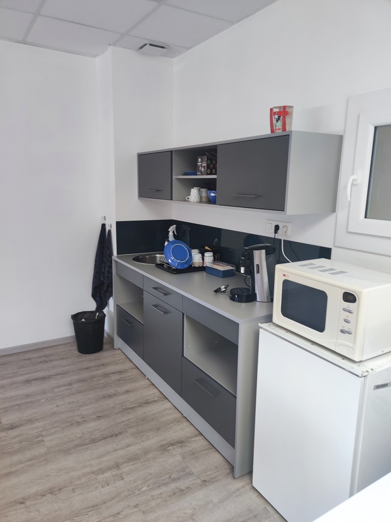 Agrandir la photo Local d'activité à louer - 164.0 m2 - 44 - Loire-Atlantique